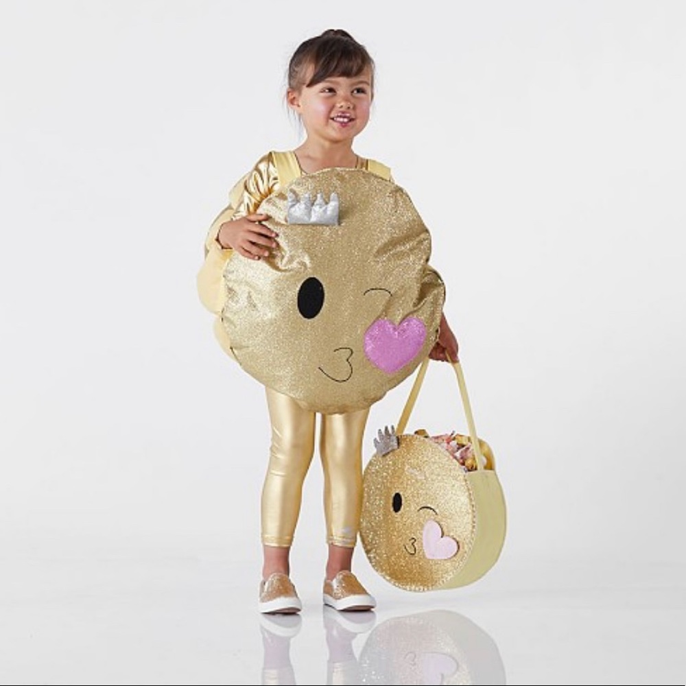 Complete Pottery Barn Emoji Kiss Costume